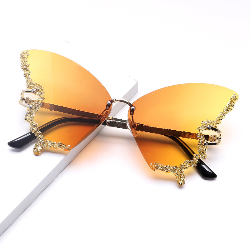 Cross-border Hot Sale Large Frame Metal Butterfly Powder Sunglasses Punk Personalized ISN Siaman Split Rihanna Sunglasses
