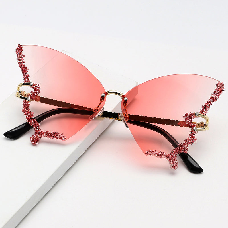 Cross-border Hot Sale Large Frame Metal Butterfly Powder Sunglasses Punk Personalized ISN Siaman Split Rihanna Sunglasses