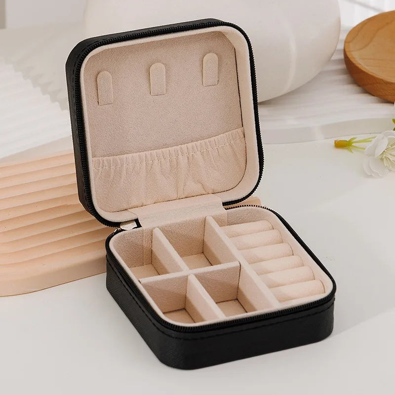 Portable Mini Jewelry Storage Box Travel Organizer Jewelry Case Leather Storage Earrings Necklace Ring Jewelry Organizer Display